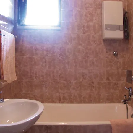 Cozy In Mastrinka With Sauna Tatil Evi