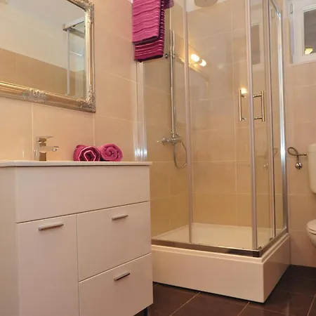 Cozy In Mastrinka With Sauna Tatil Evi Trogir