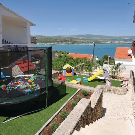 Tatil Evi Amazing In Mastrinka With Sauna Trogir