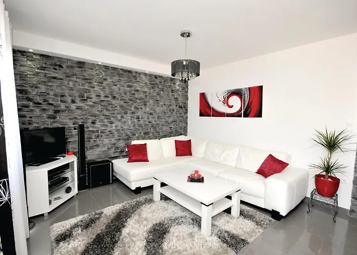 Σπίτι διακοπών Amazing In Mastrinka With Sauna *