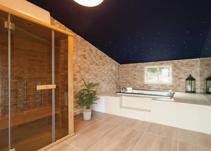 Σπίτι διακοπών Amazing In Mastrinka With Sauna *