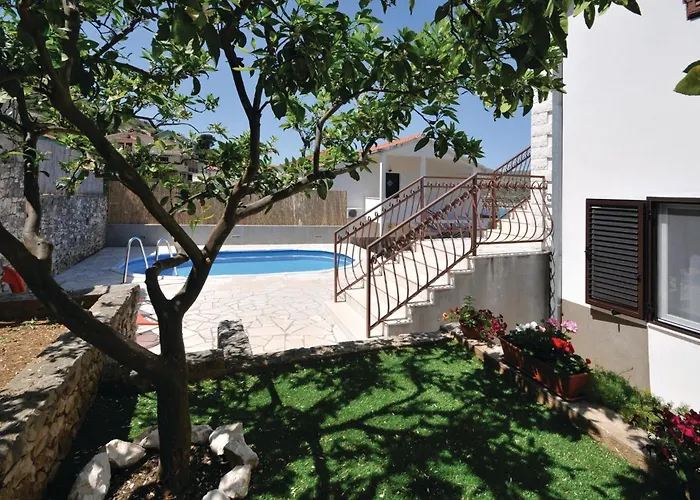 Σπίτι διακοπών Amazing In Mastrinka With Sauna