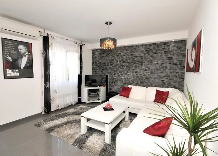 Σπίτι διακοπών Amazing In Mastrinka With Sauna