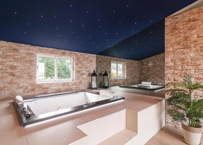 Σπίτι διακοπών Amazing In Mastrinka With Sauna